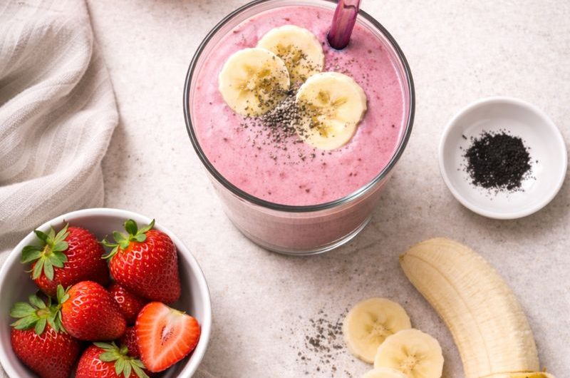 God Smoothie med Apelsin, Banan och Jordgubbar