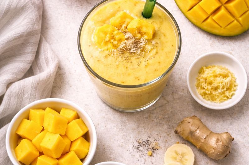Immunstärkande Smoothie med Äpple, Mango och Ingefära