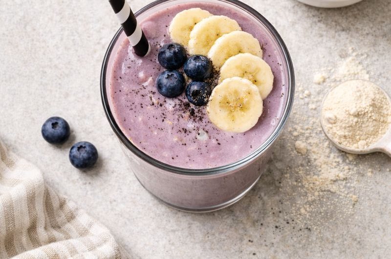 God Smoothie med Banan, Blåbär och Proteinpulver