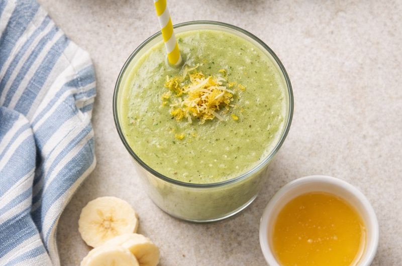 God Smoothie med Broccoli, Mango och Banan