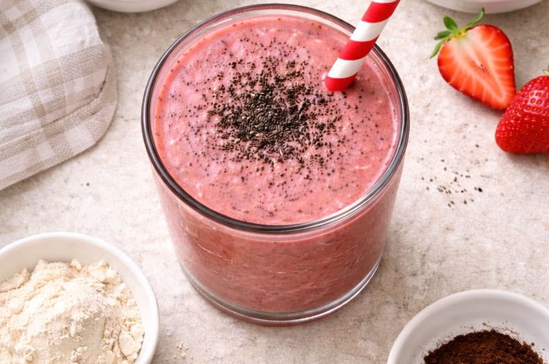 God Smoothie med Chia, Jordgubbar och Proteinpulver
