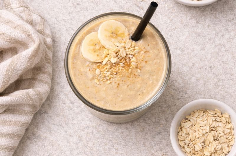 Frukostsmoothie med Protein, Havregryn och Mjölk