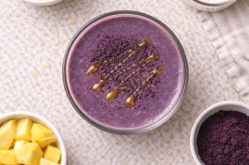 Tropisk Smoothie med Acai, Mango och Ananas