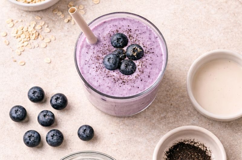 God Smoothie med Äggvita, Havregryn och Blåbär