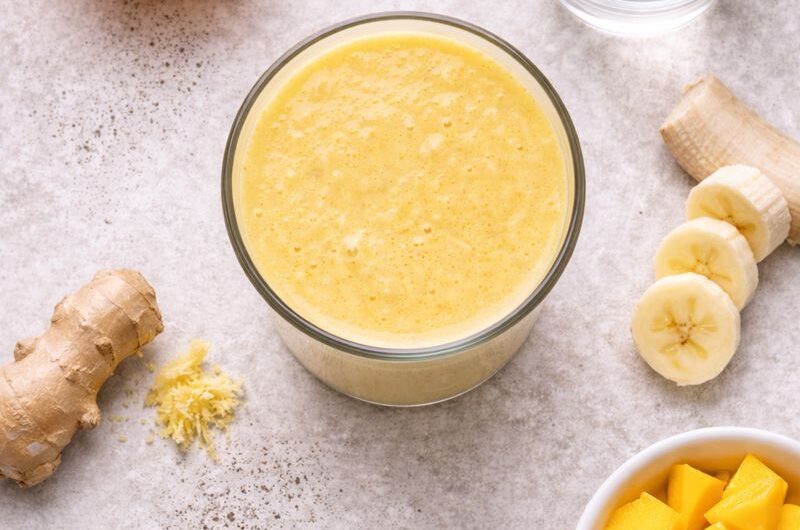 God Smoothie med Apelsin, Banan och Mango
