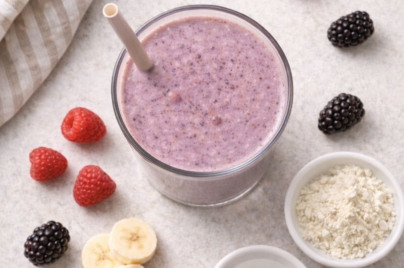 Antioxidativ Smoothie med Björnbär, Hallon och Proteinpulver