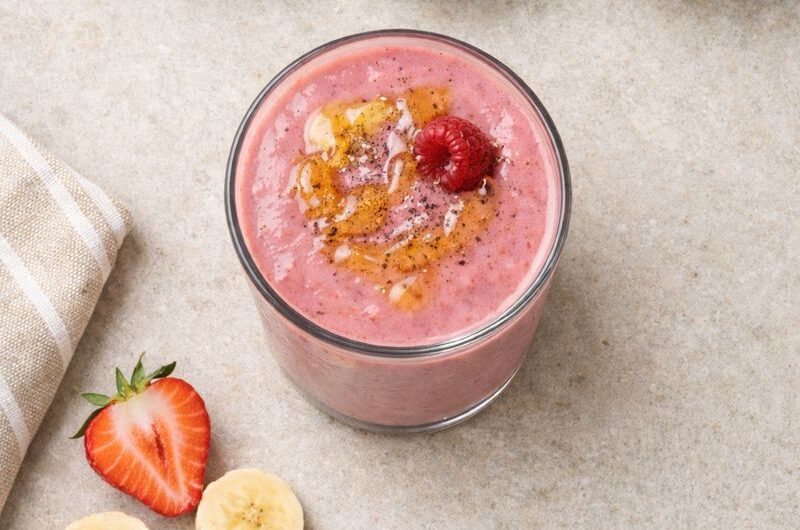 Antioxidativ Smoothie med Jordgubbar, Hallon och Blåbär