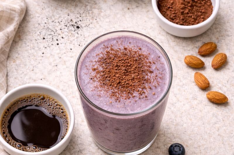 Antioxidativ Smoothie med Kaffe, Blåbär och Yoghurt
