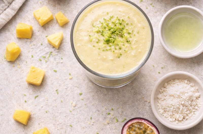 Tropisk Smoothie med Kokos, Ananas och Passionsfrukt