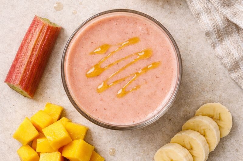 God Smoothie med Rabarber, Mango och Banan