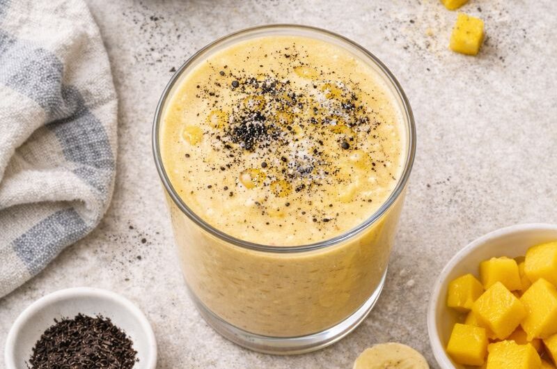 God Smoothie med Sojamjölk, Mango och Proteinpulver